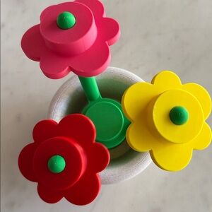 3D Printed Lego-Inspired Oversized Flowers with Pot